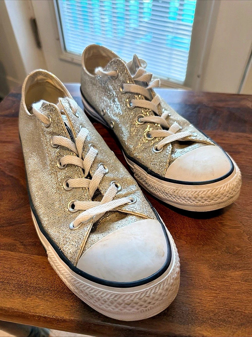 Converse Chuck Taylor All Star Ox Metallic Glitter Sneakers Gold & Silver US 10